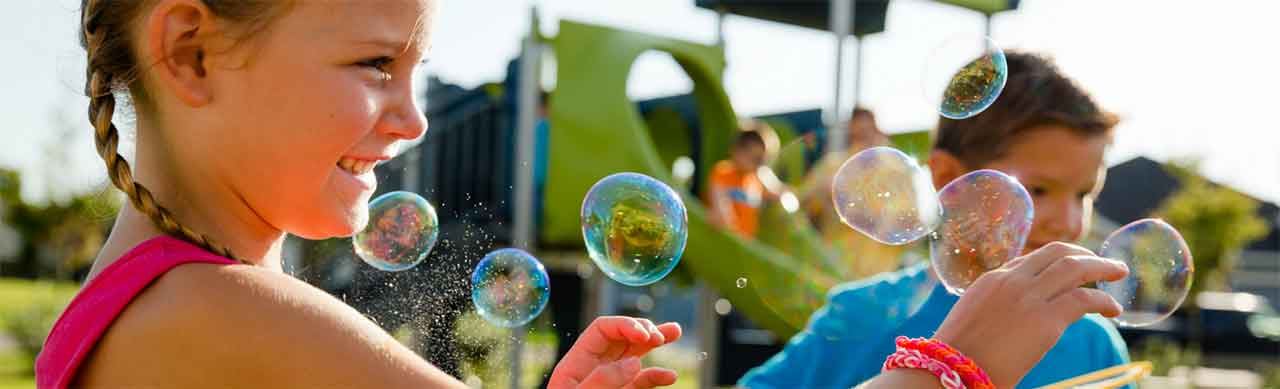 Hillsborough-Schools-Waterset-Kids-Bubbles