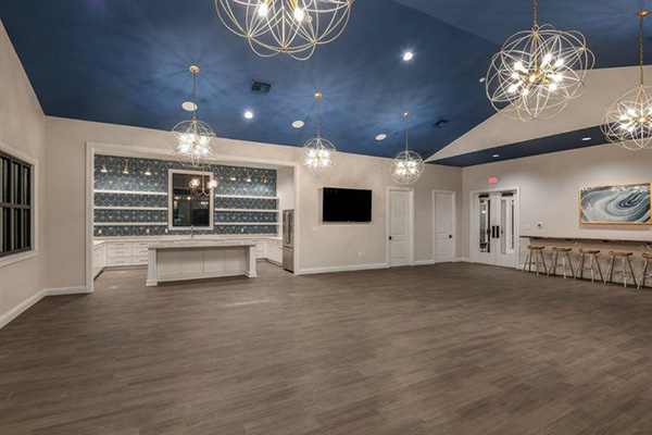 Gathering room in the Waterset Club.