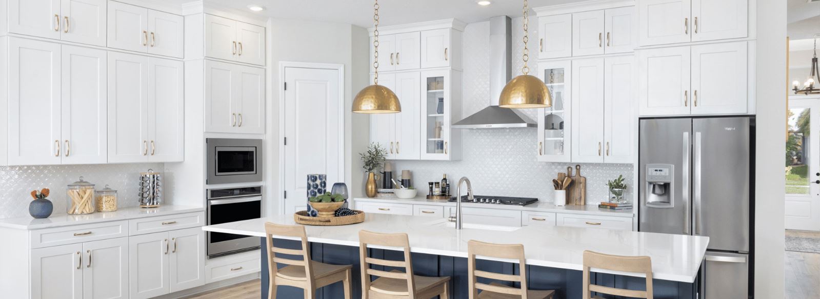 Kitchen of David Weekley model home in Waterset