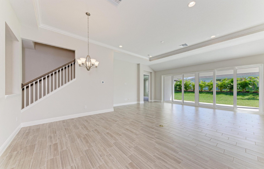 HBWB 6139 Living Room