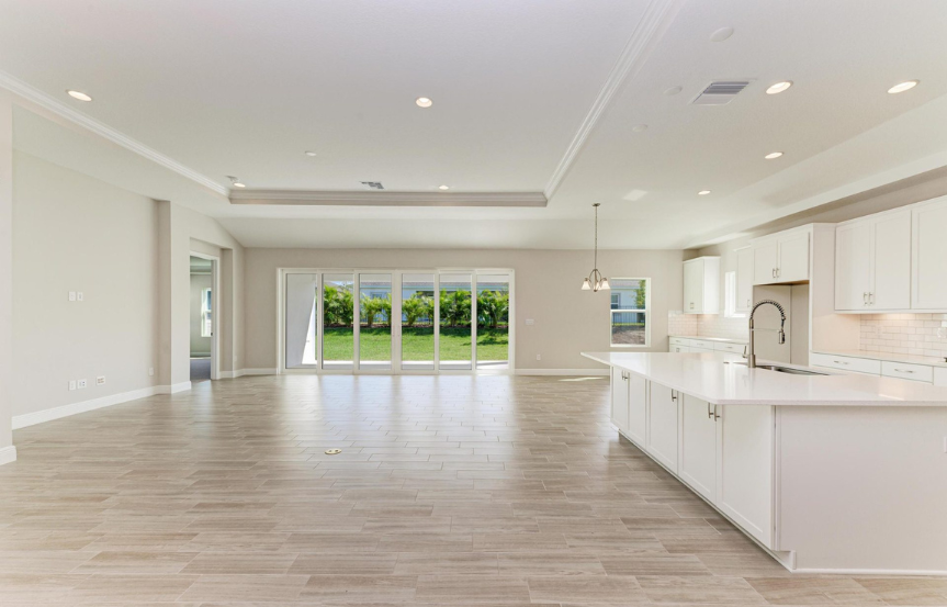 HBWB 6139 Entrance (1)