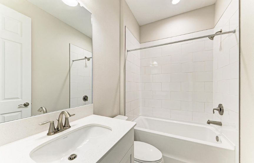 HBWB 6139 Bathroom (1)