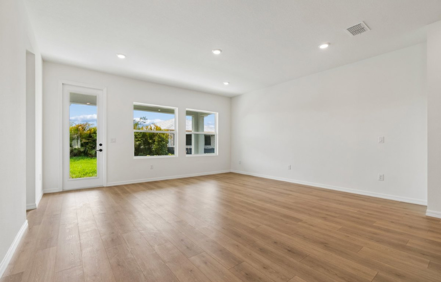 5113 DW Sanborn Living