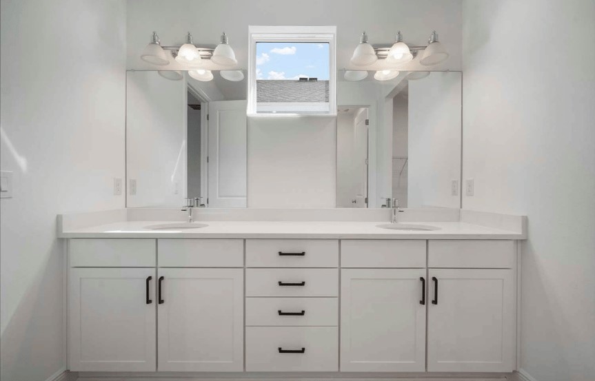 6212 Broad Field Ave Bathroom 2