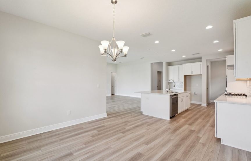 HBWB 5286 Dining Room