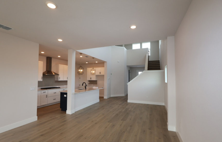 DW 5129 Interior (1)